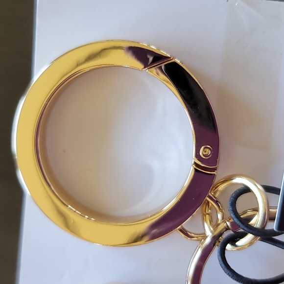 Victoria Secret Logo and Flowers Key Chain NWT - Picture 3 of 7